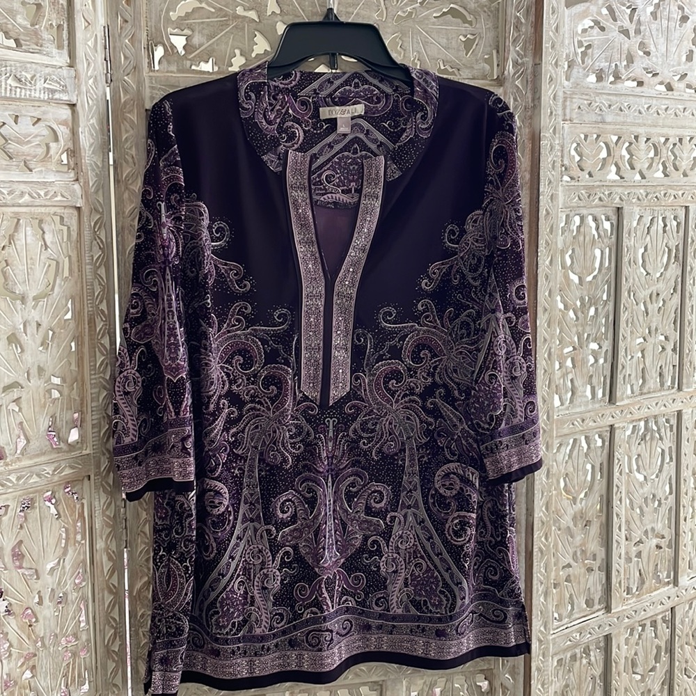 Roz & Ali tunic top from Dress barn, paisley-like pattern in purple, sparkles
